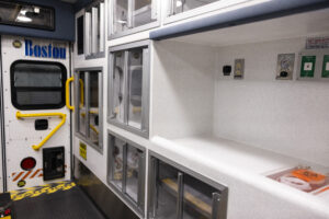 Braun-Liberty-Type-I-Ambulance-Interior-25 (27)